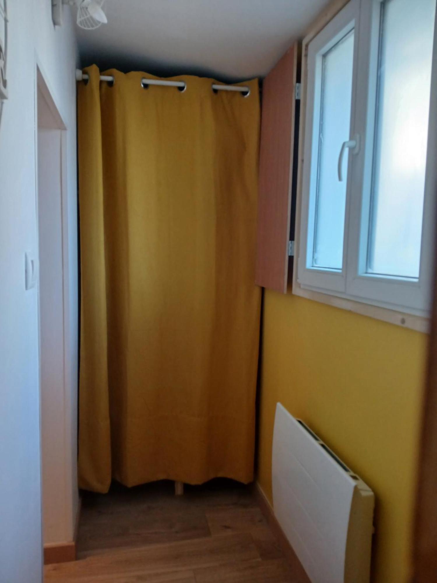 Le Lys Lägenhet Saintes Exteriör bild